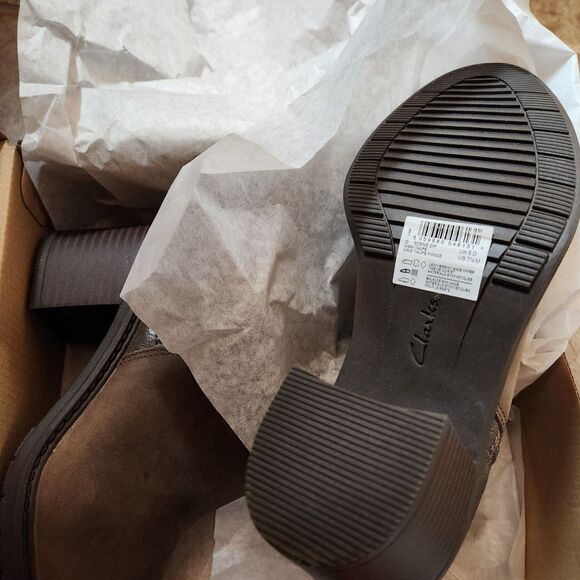 Clarks Scene Zip Booties – Women’s 7.5, Dark Taupe, Side Zip, Unworn - Picture 9 of 14